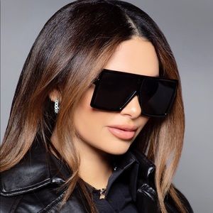 NEW Trendy Black Oversized Square Sunglasses